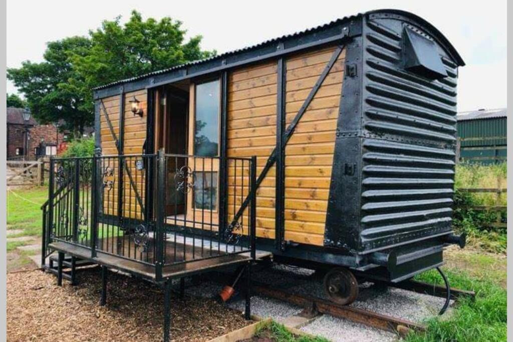 Malthouse Farm Cottage Carriage Dilhorne Exterior photo