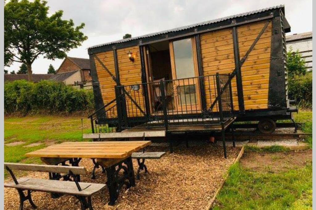 Malthouse Farm Cottage Carriage Dilhorne Exterior photo
